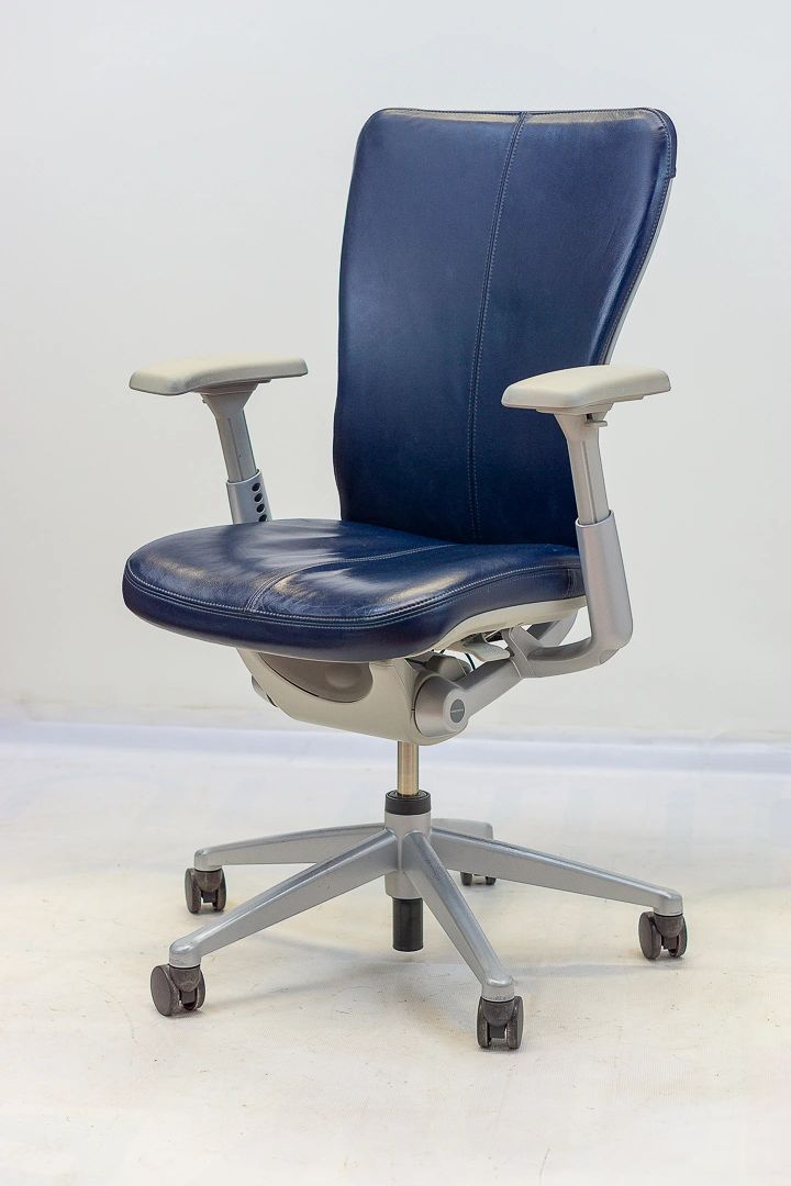 HAWORTH ZODY LEATHER OFFICE CHAIR